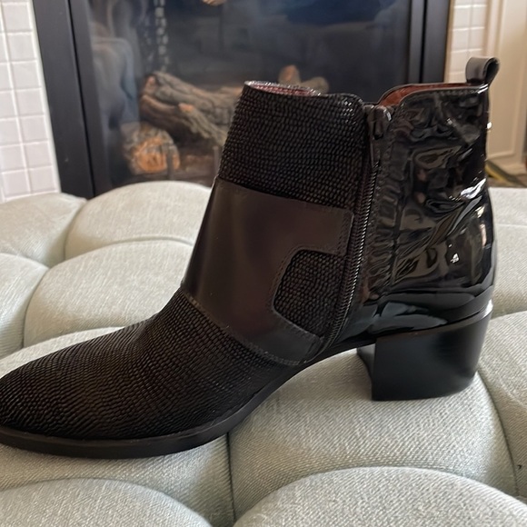 Hispanitas Black Leather Ankle Boots - Picture 7 of 16